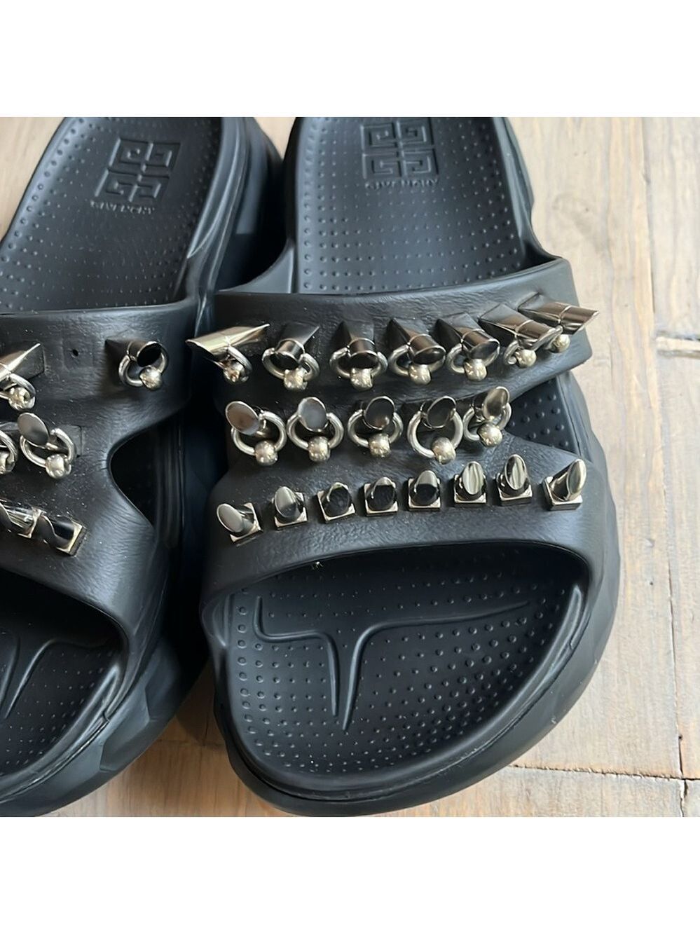 Givenchy Marshmallow Stud Embellished Slides Sandals in Black US 9.5, EU 40 - Picture 14 of 15